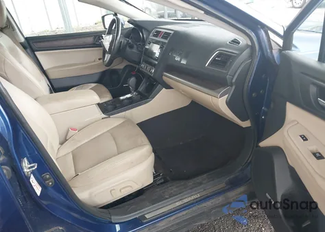 2015 Subaru Outback 2.5I Limited z USA, uszkodzony, nr VIN 4S4BSALC8F3303058